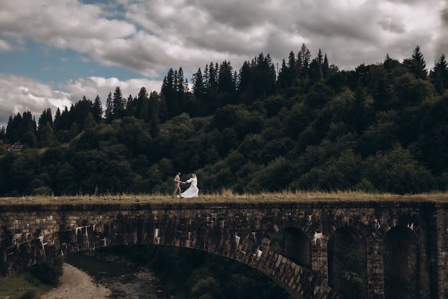 Photographe de mariage Oksana Zakharchuk (youllow). Photo du 1 septembre 2021