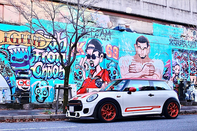 MINI ジョンクーパーワークスの愛車のお尻はこんな感じ・JCW・SMSC・鈴鹿サーキット・ささしまライブに関するカスタム事例の投稿画像5枚目