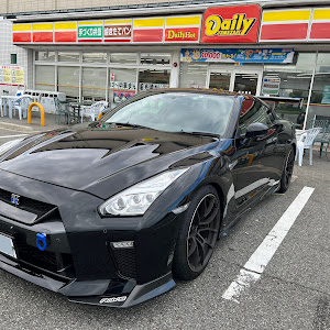 NISSAN GT-R R35