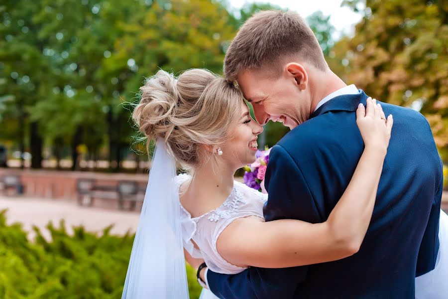 Fotógrafo de casamento Natalya Olekseenko (nataolekseenko). Foto de 2 de dezembro 2017