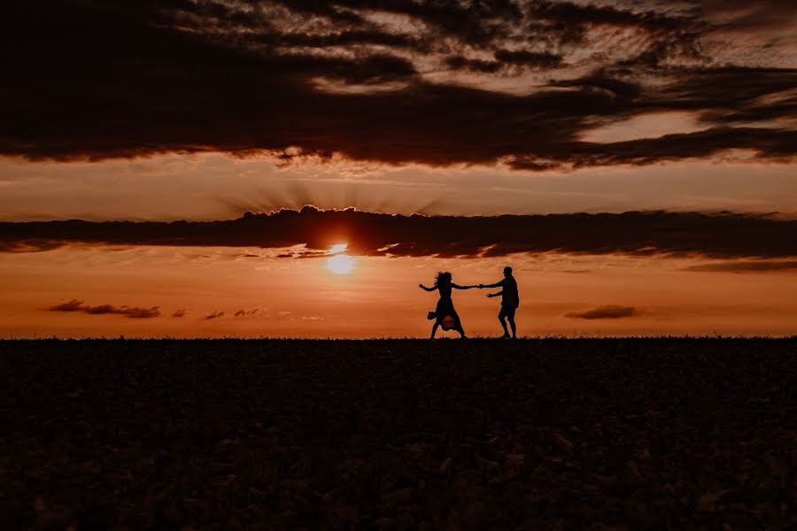 Wedding photographer Bertrand Roguet (piranga). Photo of 10 August 2020