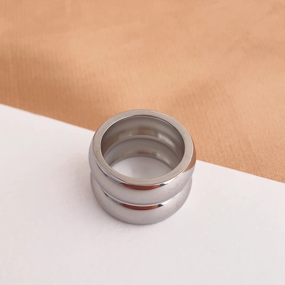 Metalen Dikke Ring met Hoge Kleurbehoud voor langdurige levendigheid. Geniet van een robuuste accessoire met intense kleur en stijl.