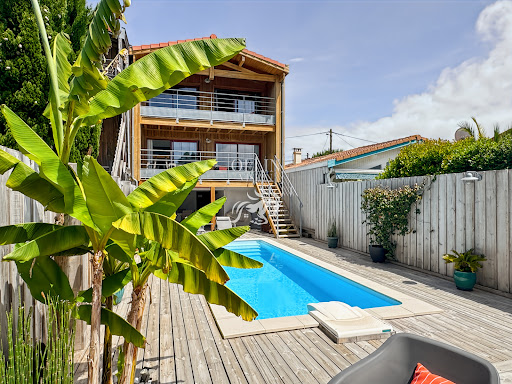 Villa with pool and garden 1