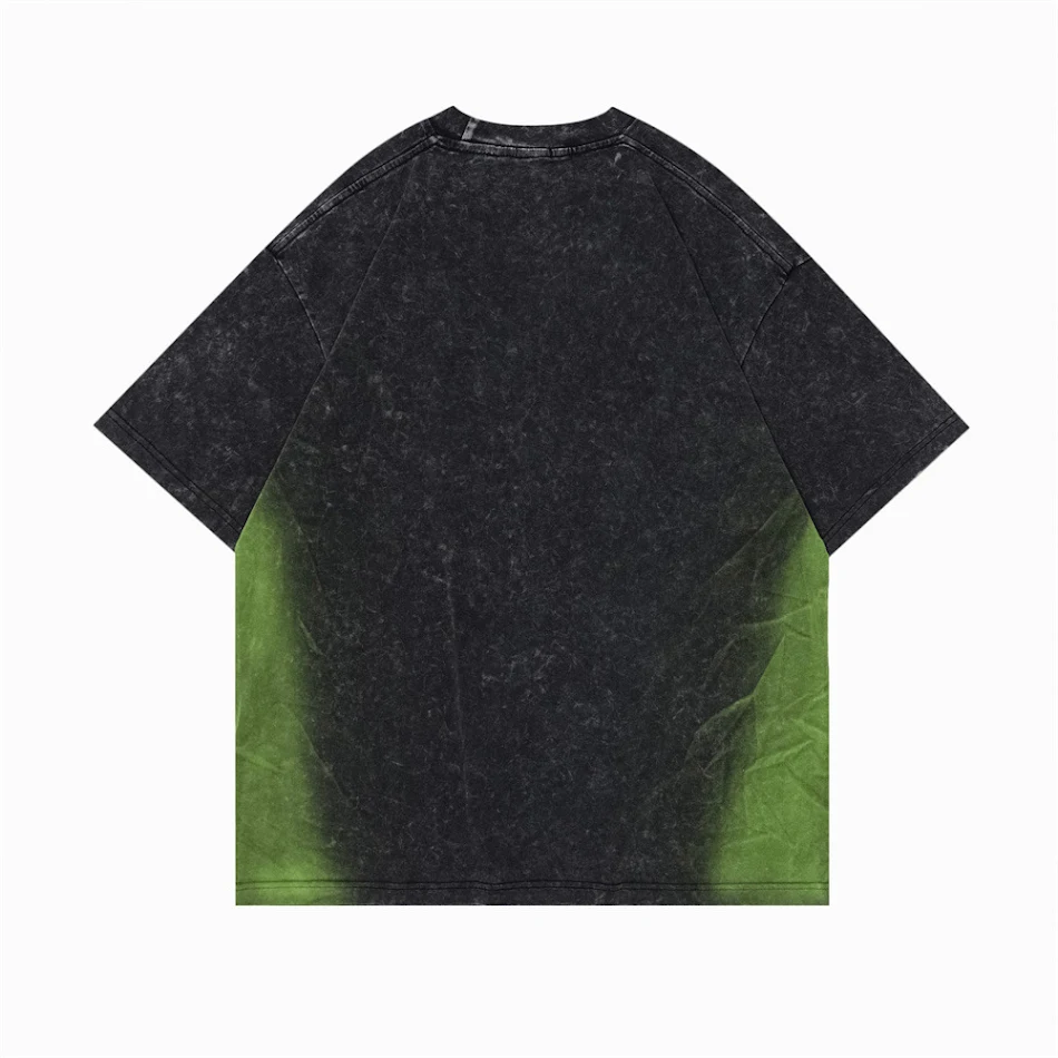 Camiseta Hombre Diseño Tinta Gótica Letras Manga Corta Estilo High Street Ropa Verano Transpirable. Ideal para un look urbano y moderno.