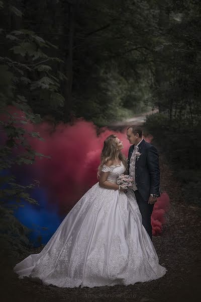 Fotografo di matrimoni Anna Shmidt (annaschmidt). Foto del 14 aprile 2020