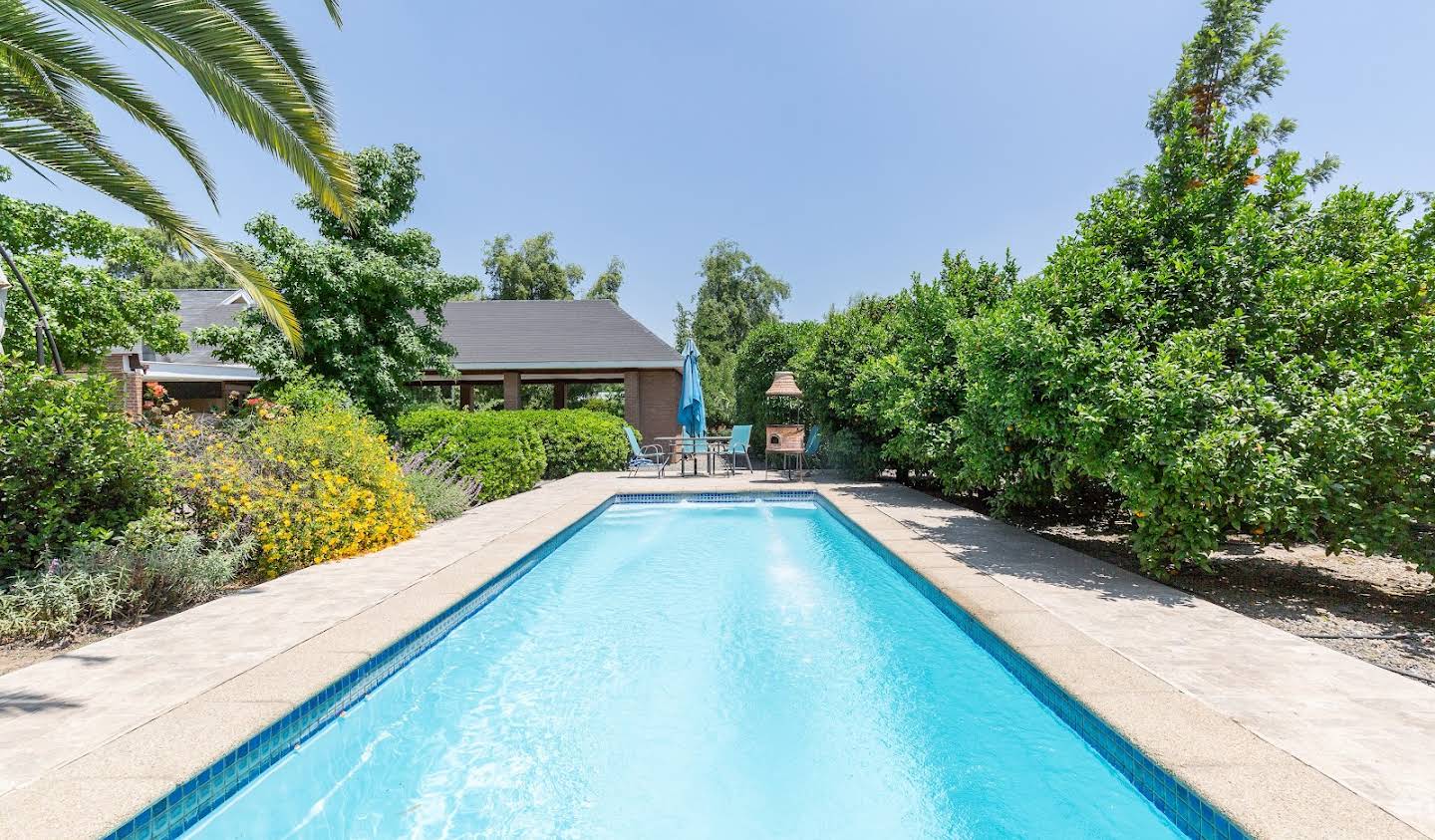 House with garden and terrace Colina