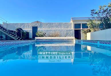 Villa avec piscine en bord de mer 5