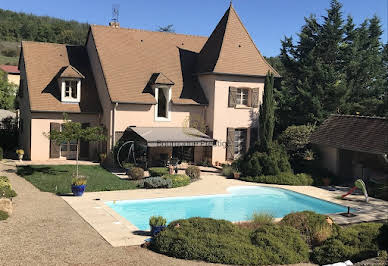 House with pool and terrace 2