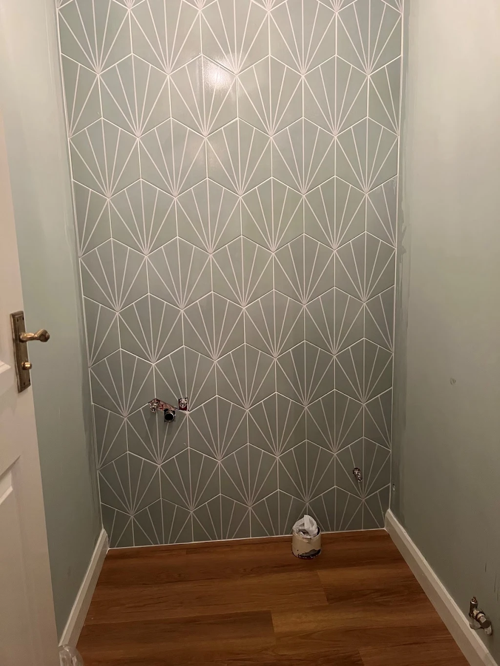 Album cover: Wc wall 