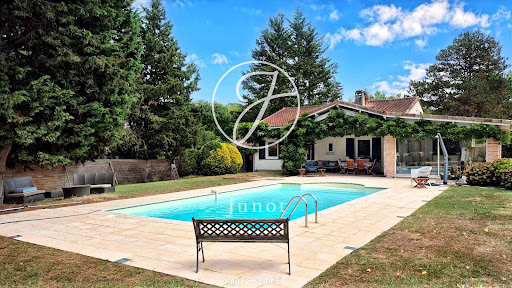 Maison avec piscine et jardin 1
