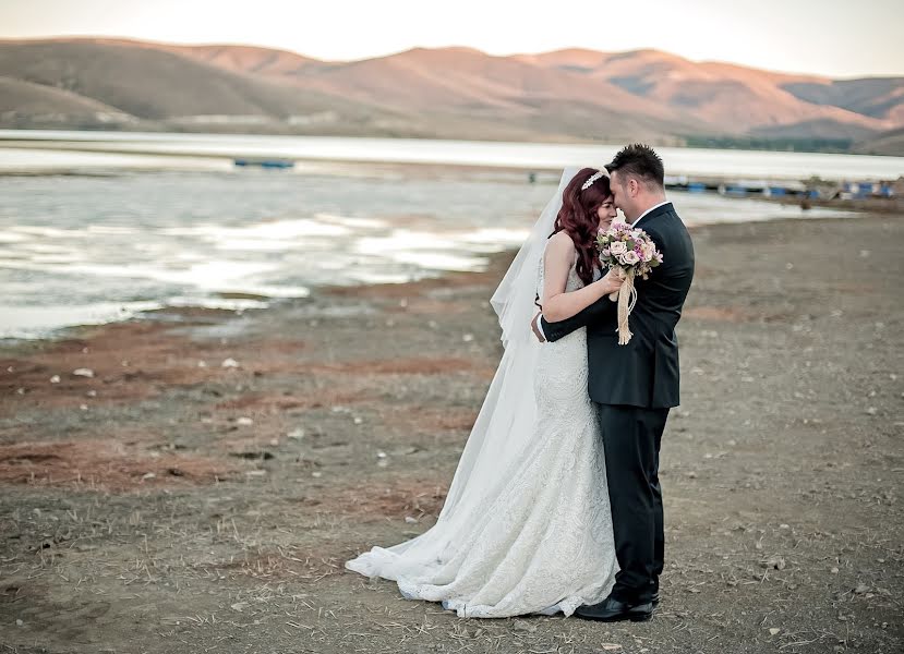 Fotógrafo de casamento Resul Soytürk (fotoipek). Foto de 11 de fevereiro 2021