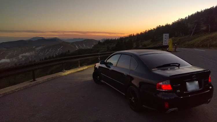 レガシィB4の紅葉・イニシャルＤ・ドライブ・夕景と愛車に関するカスタム事例の投稿画像1枚目