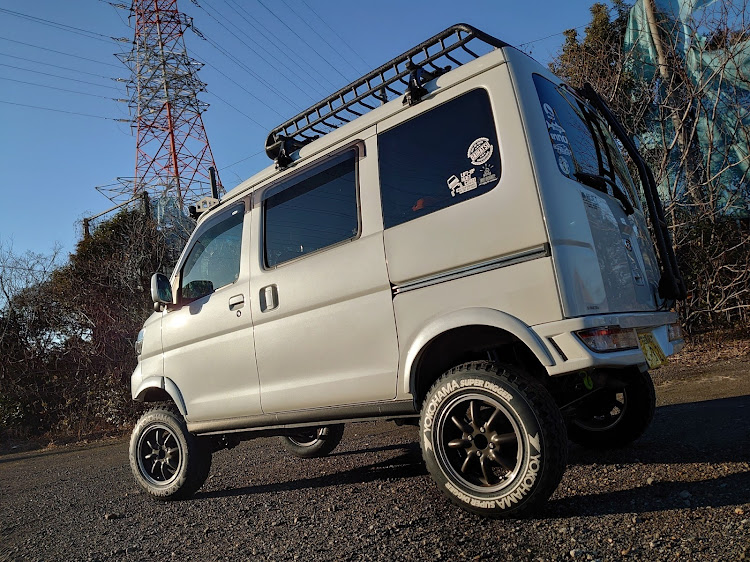 ハイゼットカーゴのタイヤレターやってます・12月もよろしくお願いします・ホワイトレター・タカスタイヤ・軽バンリフトアップに関するカスタム事例の投稿画像3枚目