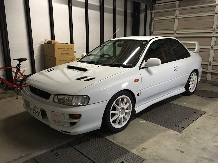 インプレッサ WRX STIのじいさんさんが投稿したカスタム事例の投稿画像1枚目