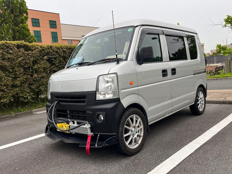 スクラムのラブホ仕様の車中泊仕様・黒バンパーに関するカスタム事例の投稿画像1枚目