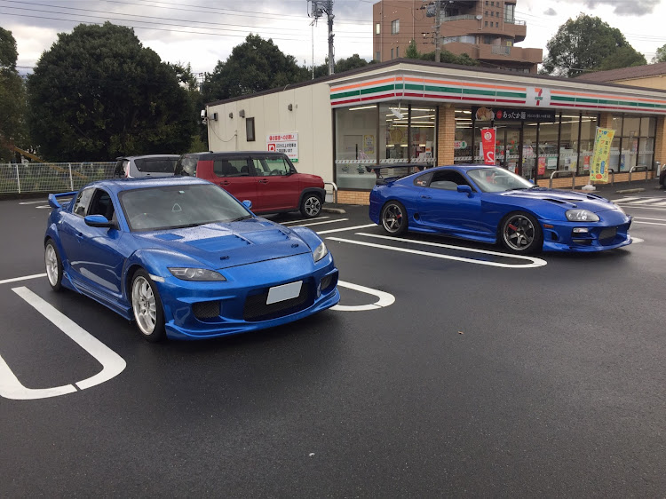 RX-8の右斜め前写真展・青色80 8ランデブー・ドライブに関するカスタム事例の投稿画像2枚目