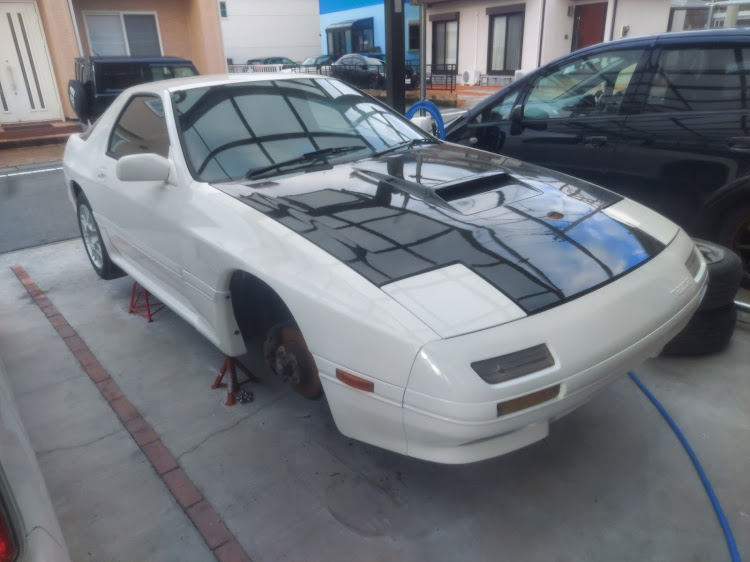 RX-7のDIY・レストア中・エンジン載せ替え作業に関するカスタム事例の投稿画像1枚目