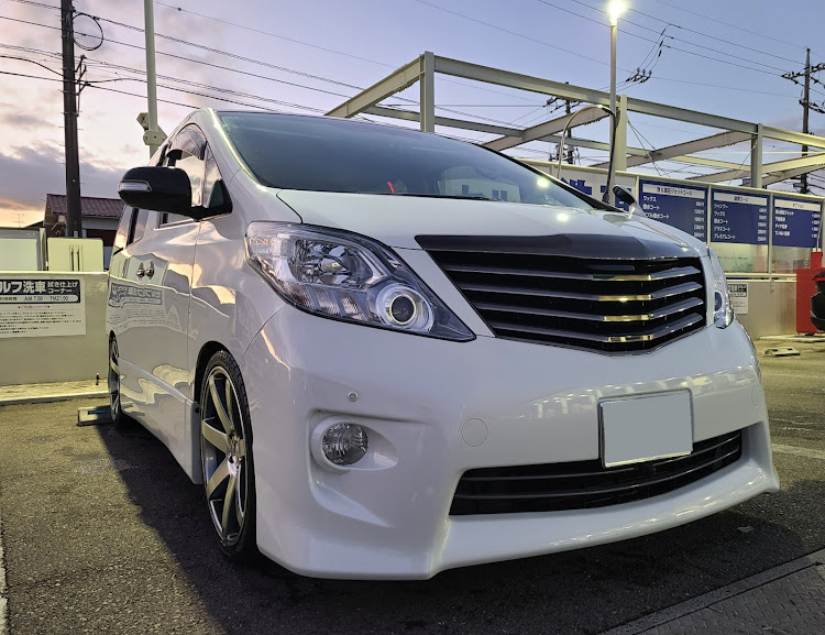 アルファードの今年1年ありがとうございました・来年もよろしくお願いします・洗車納め・ピックアップありがとうございましたに関するカスタム事例の投稿画像4枚目