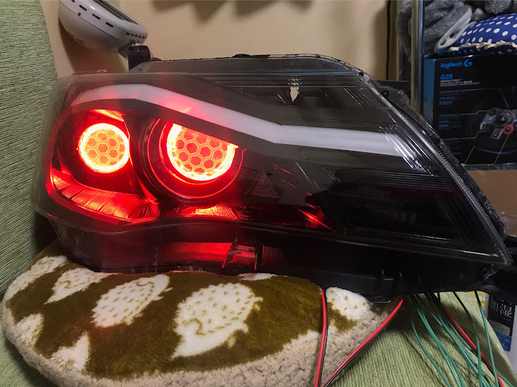 カローラフィールダーのヘッドライト加工・自作ヘッドライト・シーケンシャルウインカーに関するカスタム事例の投稿画像1枚目