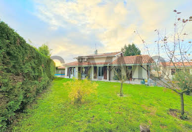 Maison avec piscine et terrasse 7