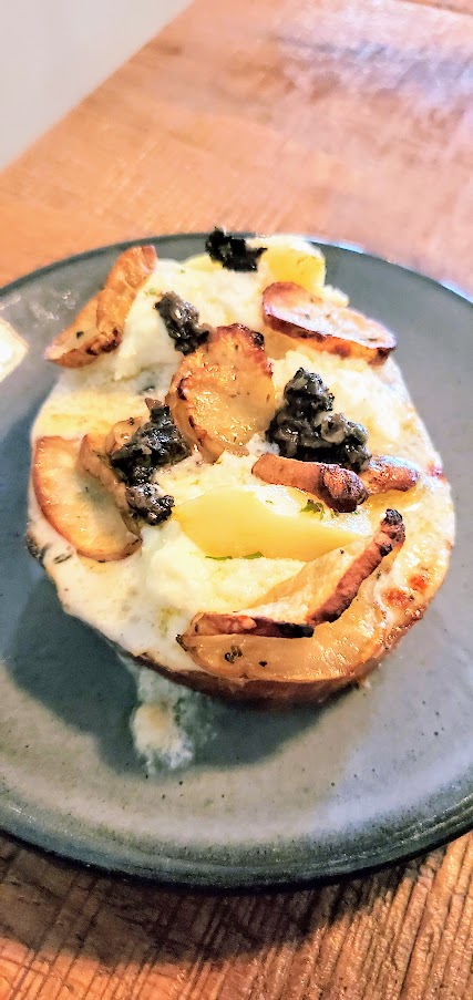 A Dinner at Monteverde in Chicago. I tried out the Artichoke and Sunchoke Crostino and was incredibly impressed by the flavors and textures of this simple open faced toast with housemade ricotta, shallot, fontina fonduta, and Savini truffle. I can see why some critics question why Michelin keeps snubbing this restaurant based on this dish alone.