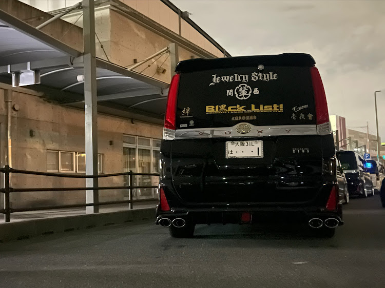 ヴォクシーのBWLT・M'z SPEED・F-garage family・jewelry style・関(輩)西に関するカスタム事例の投稿画像3枚目
