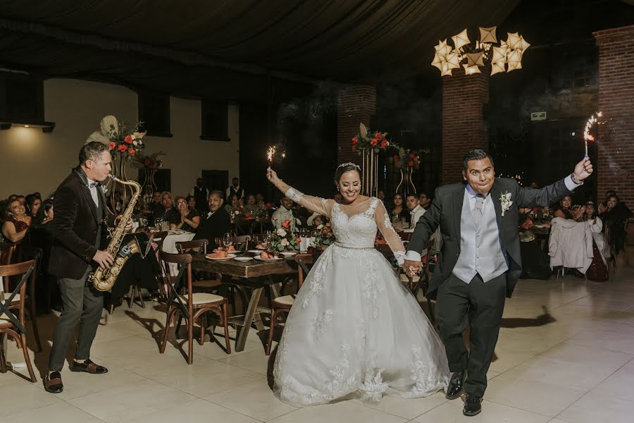 Wedding photographer Elvia Rodríguez (elviaphotolife). Photo of 15 December 2022