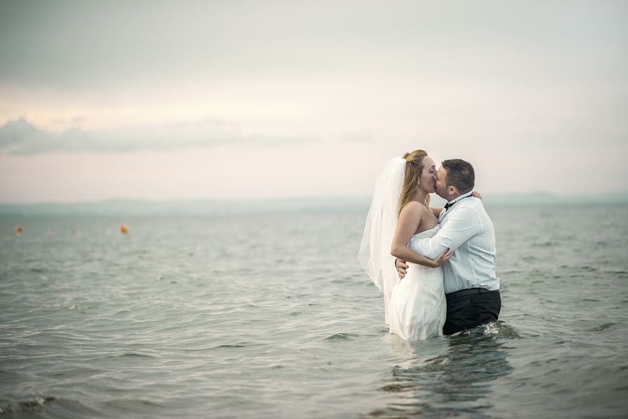 Fotógrafo de casamento Elin Boshurov (elbo). Foto de 2 de agosto 2014