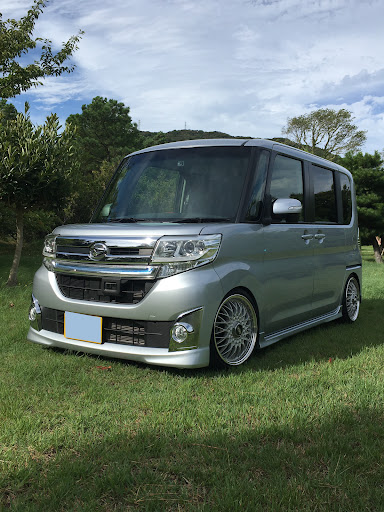 タントカスタム La600sのsimple Is Best シルバー車 s 芝生広場 洗車からの雨に関するカスタム メンテナンスの投稿画像 車の カスタム情報はcartune