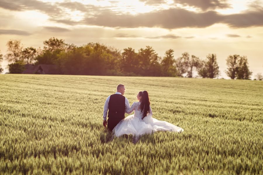 Wedding photographer Reperger Miklós (repergermiklos). Photo of 26 May 2022