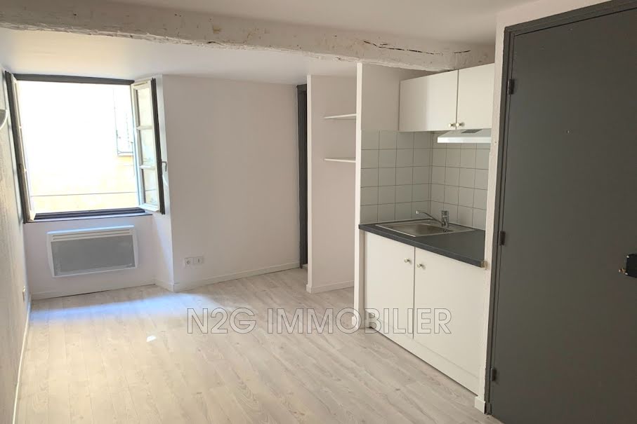 Location  appartement 1 pièce 15 m² à Grasse (06130), 400 €