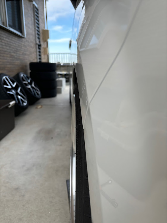 ステップワゴンのホイール交換・19インチ・グノーシスGS1に関するカスタム事例の投稿画像4枚目