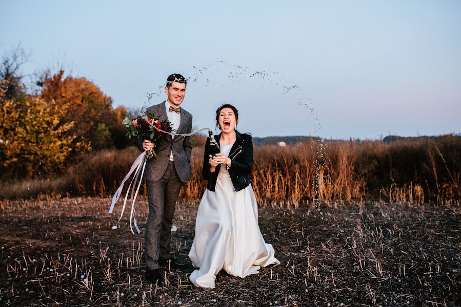 Huwelijksfotograaf Serezha Tkachenko (tkachenkos). Foto van 17 oktober 2019