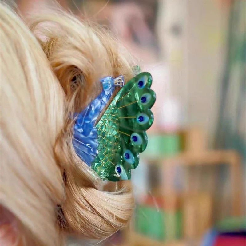 Barrettes à cheveux motif requin animal avec correspondance des couleurs pour un look parfait et amusant.