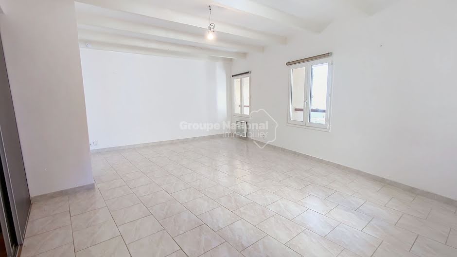 Location  appartement 1 pièce 35 m² à Pont-Saint-Esprit (30130), 313 €