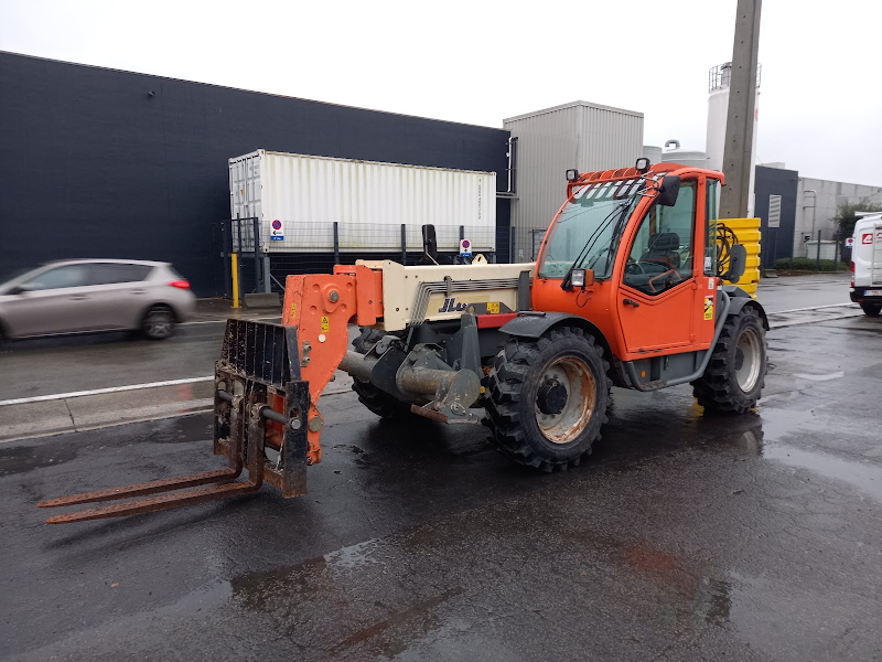 Picture of a JLG 4013