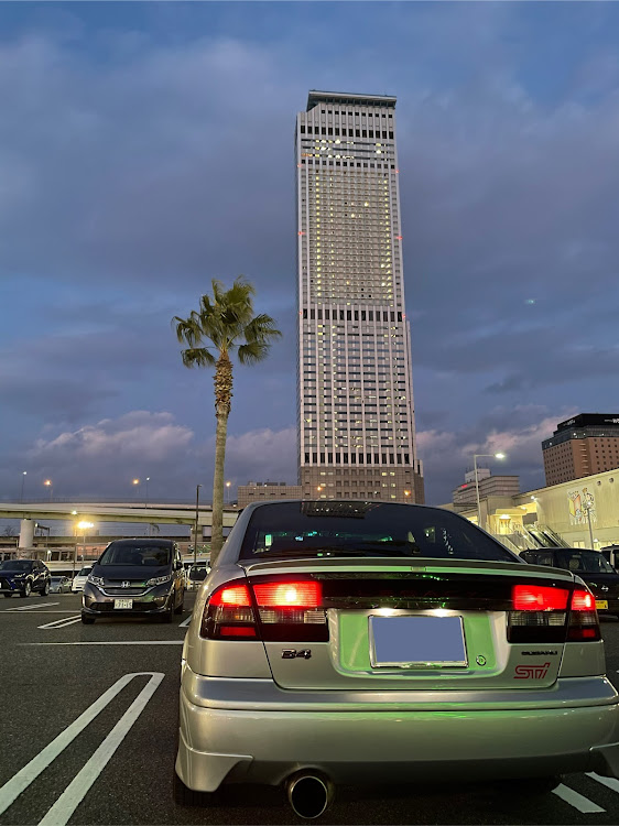 レガシィB4のピックアップ一度でも載ってみたい・目指せPickUpCars・レガシィB4・りんくうに関するカスタム事例の投稿画像2枚目