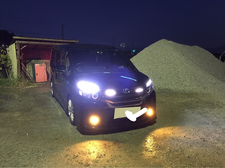 ヴォクシーの洗車・やらかしたに関するカスタム事例の投稿画像1枚目