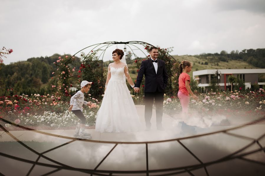 Wedding photographer Ovidiu Cristea (ovidiucristea). Photo of 19 September 2018