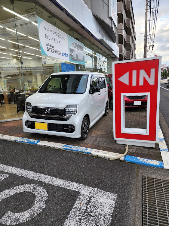 フィットの自宅の駐車場・ホンダのディーラーに関するカスタム事例の投稿画像13枚目