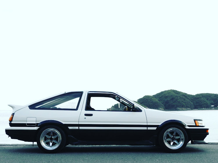 カローラレビンのタイヤ・ホイール紹介・AE86・カローラレビン・湘南組・やっぱりae86が好きに関するカスタム事例の投稿画像5枚目