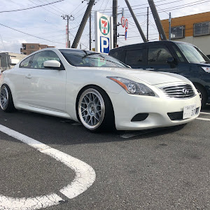 G37