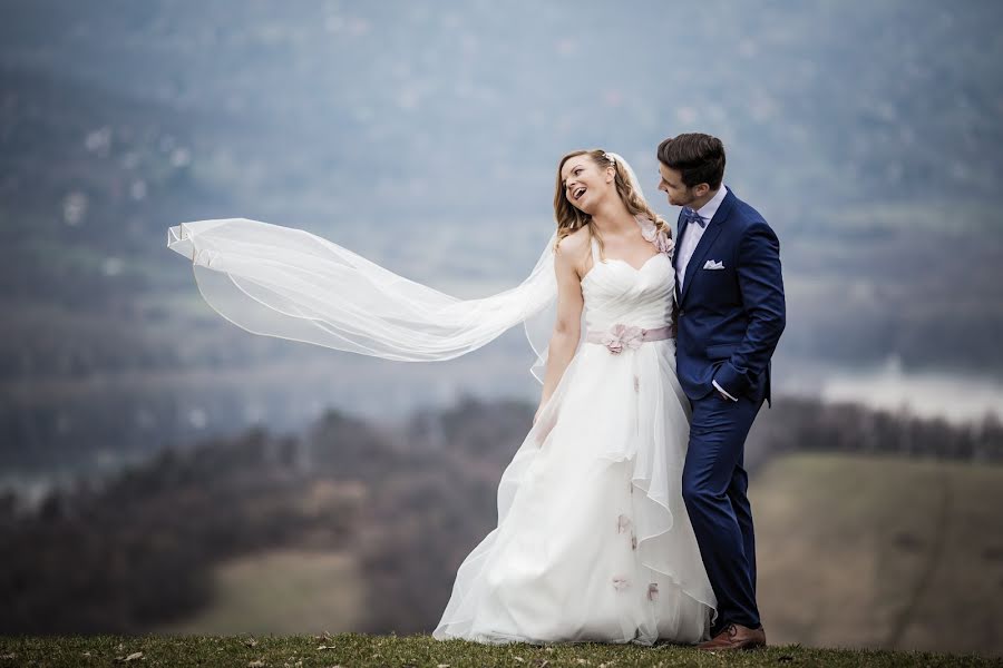 Fotógrafo de casamento Tamás Greguss (gregusstamas). Foto de 3 de março 2019