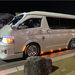 ハイエースバン TRH200V