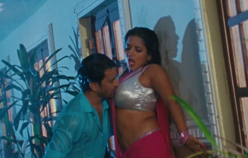 Bhojpuri Actress Monalisa and nirahua hot song