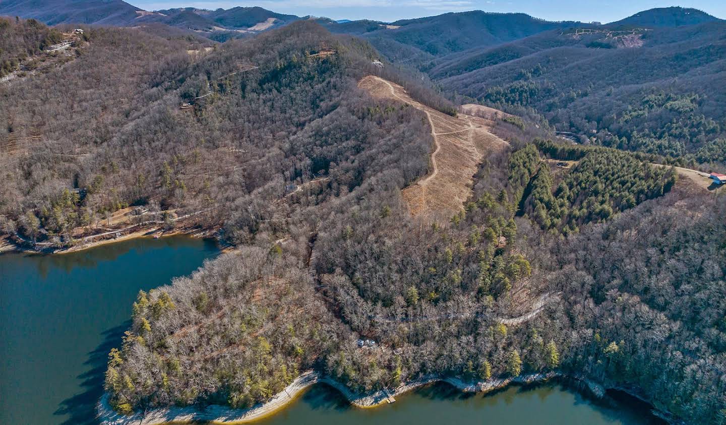 Land Tuckasegee