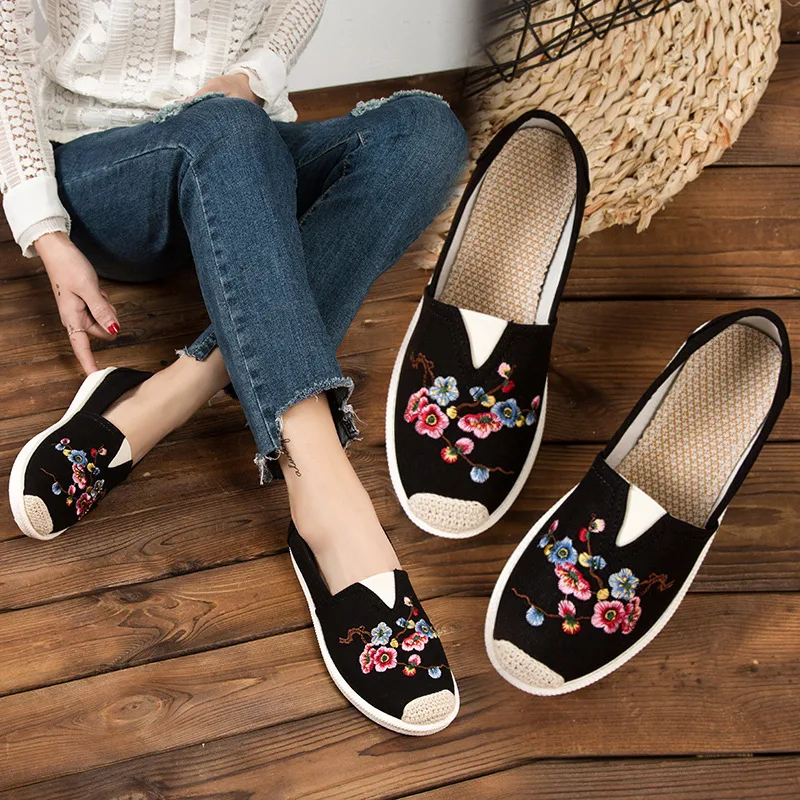 Title 3, Nuove Scarpe Ricamate da Donna Scarpe Retro da ...