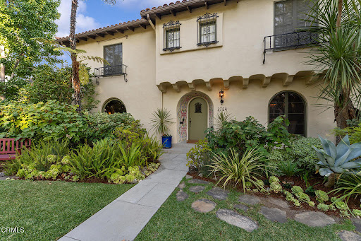 Maison avec jardin et terrasse 3