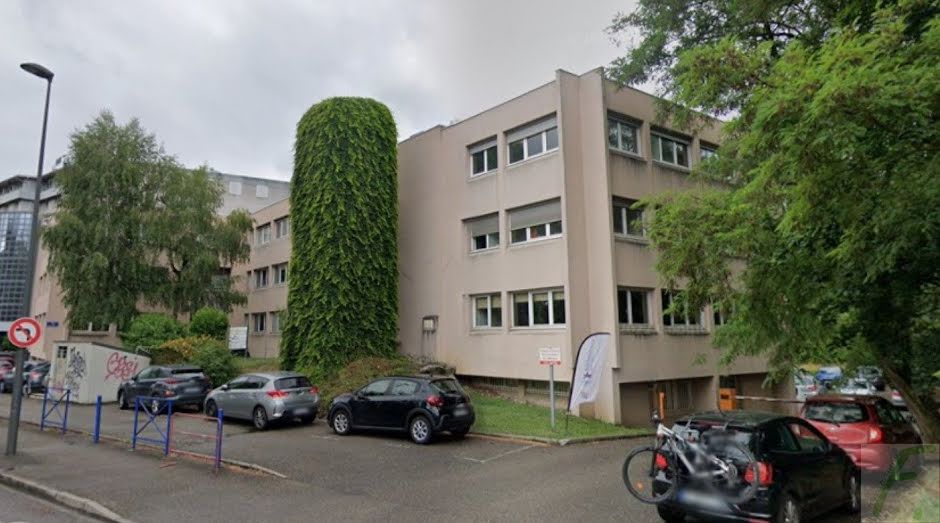 Location  locaux professionnels  562 m² à Saint-martin-d'heres (38400), 5 620 €