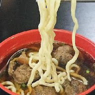 美東芳牛肉麵